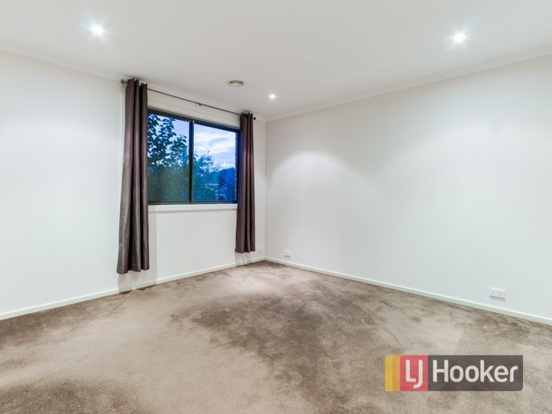 7 Boronia Avenue, Cranbourne VIC 3977