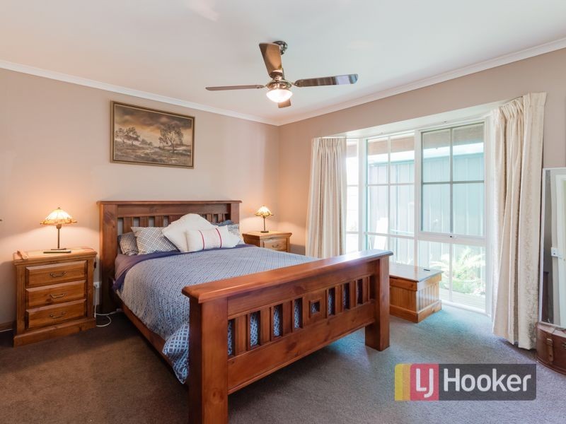 86 Huon Park Road, Cranbourne North VIC 3977