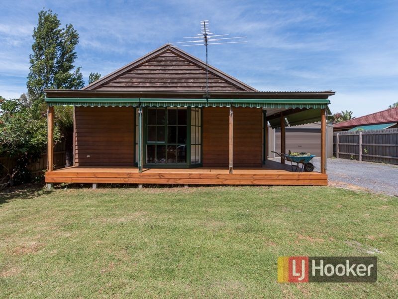 86 Huon Park Road, Cranbourne North VIC 3977