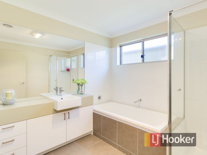 53 Flametree Circuit, Cranbourne VIC 3977