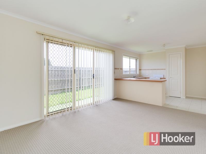 12/21 Merrijig Avenue, Cranbourne VIC 3977