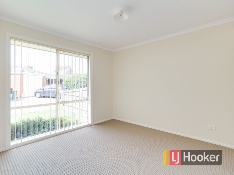 12/21 Merrijig Avenue, Cranbourne VIC 3977