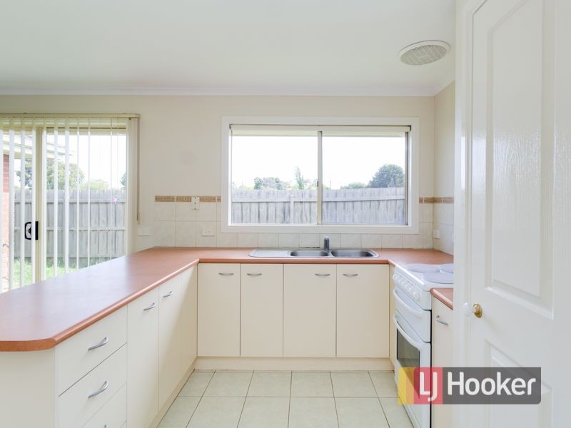 12/21 Merrijig Avenue, Cranbourne VIC 3977