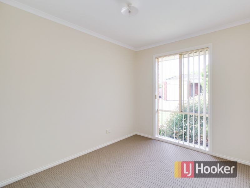 12/21 Merrijig Avenue, Cranbourne VIC 3977