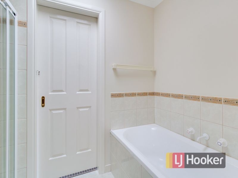 12/21 Merrijig Avenue, Cranbourne VIC 3977