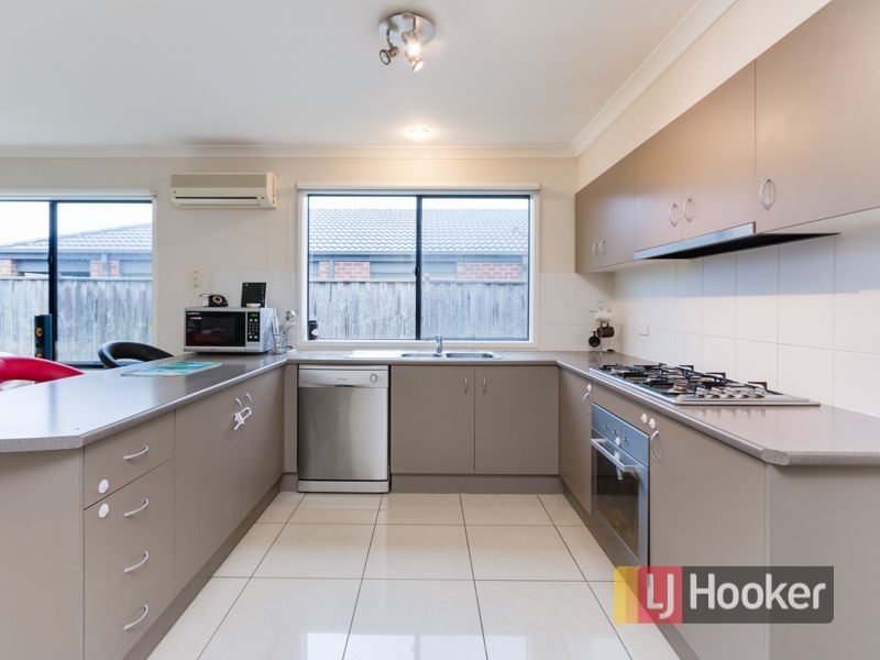 6 Boland Drive, Lyndhurst VIC 3975