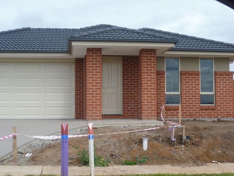 61 John Russell Road, Cranbourne VIC 3977