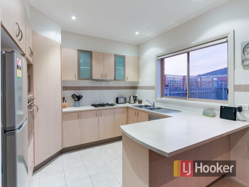 22 Amhurst Drive, Narre Warren South VIC 3805