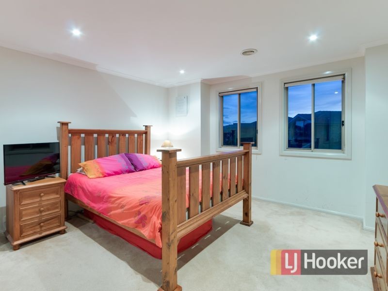 22 Amhurst Drive, Narre Warren South VIC 3805