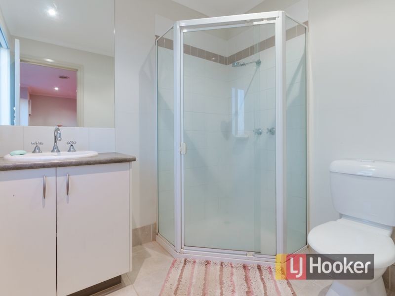 22 Amhurst Drive, Narre Warren South VIC 3805