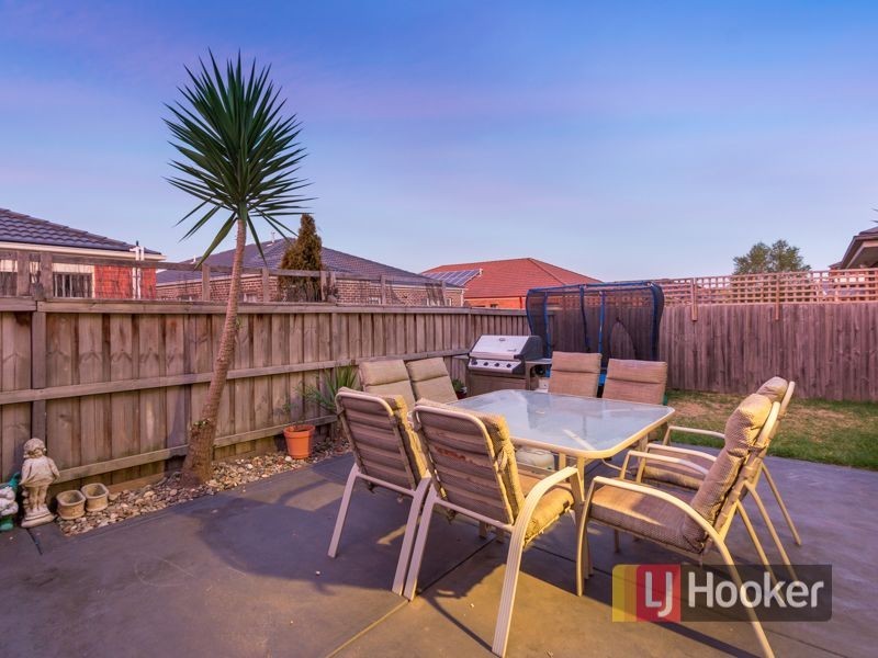 22 Amhurst Drive, Narre Warren South VIC 3805