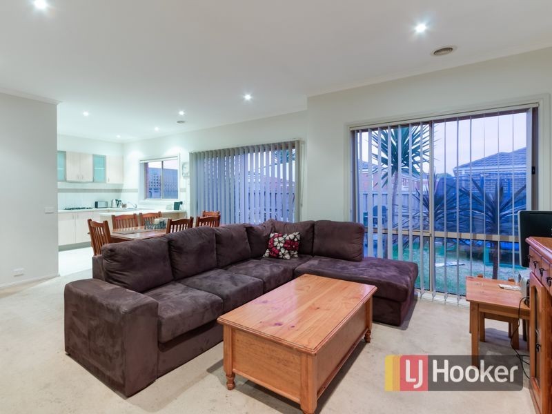 22 Amhurst Drive, Narre Warren South VIC 3805