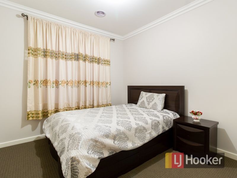 12 Stableford Drive, Cranbourne West VIC 3977
