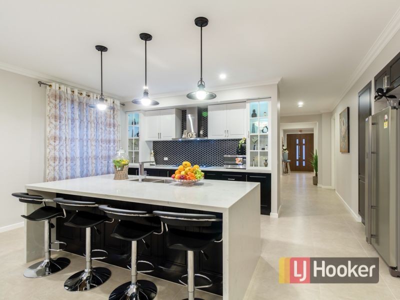 12 Stableford Drive, Cranbourne West VIC 3977