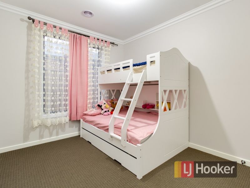 12 Stableford Drive, Cranbourne West VIC 3977