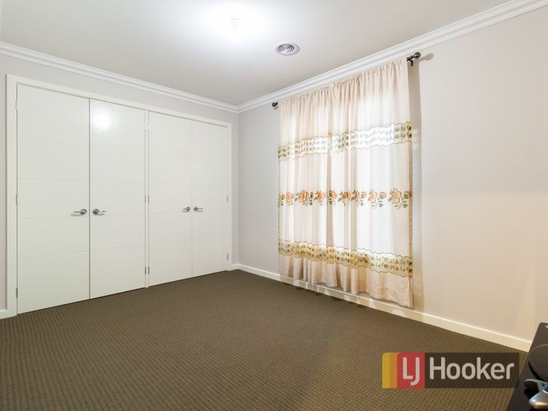 12 Stableford Drive, Cranbourne West VIC 3977