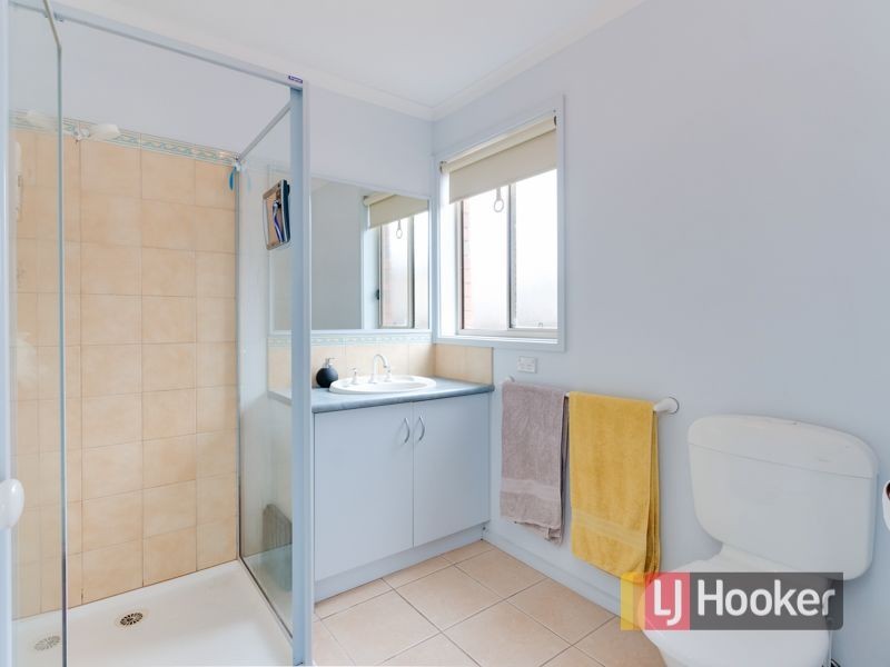 15 Jasa Crescent, Cranbourne West VIC 3977