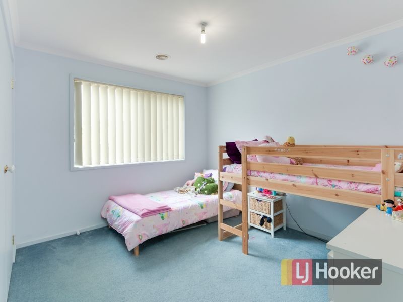 15 Jasa Crescent, Cranbourne West VIC 3977