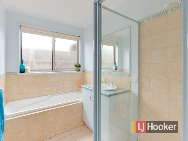 15 Jasa Crescent, Cranbourne West VIC 3977