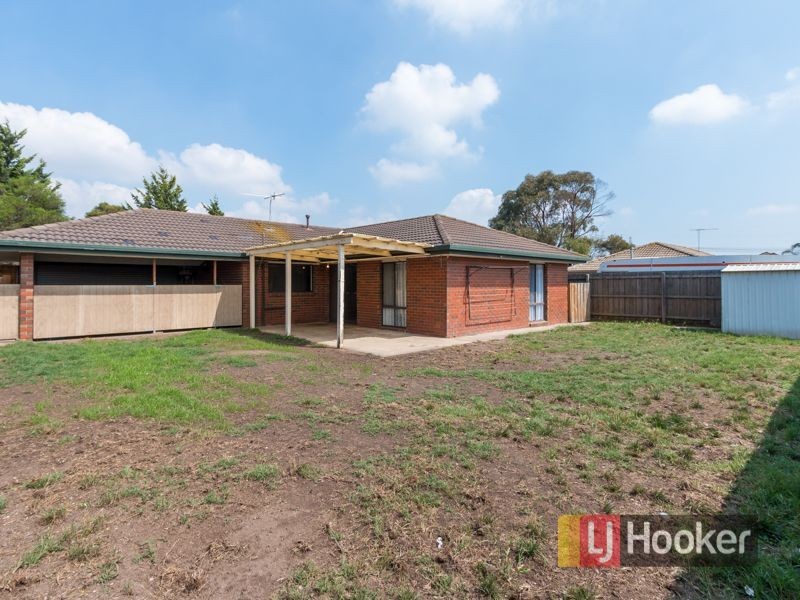 26 Terrence Drive, Cranbourne North VIC 3977