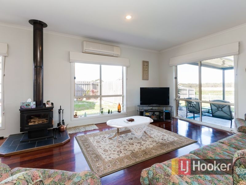 6 Stilt Close, Blind Bight VIC 3980