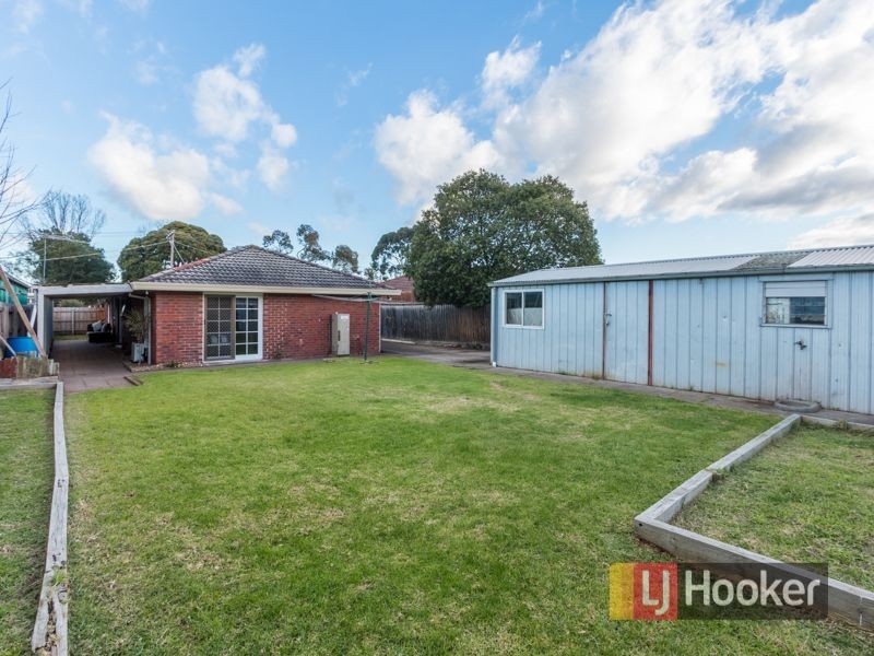15 Roma Avenue, Cranbourne VIC 3977