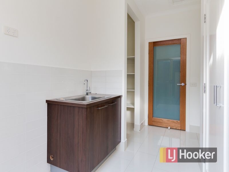 4 Sandarra Boulevard, Sandhurst VIC 3977