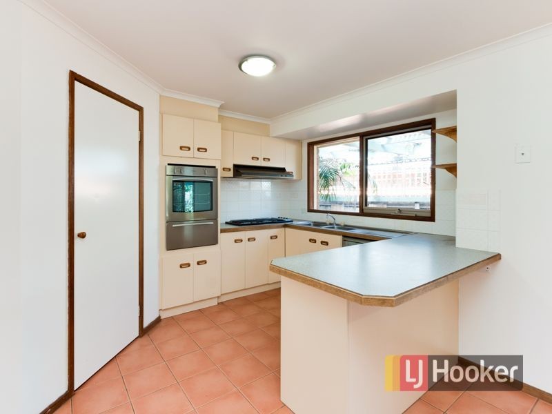 110 Courtenay Avenue, Cranbourne North VIC 3977