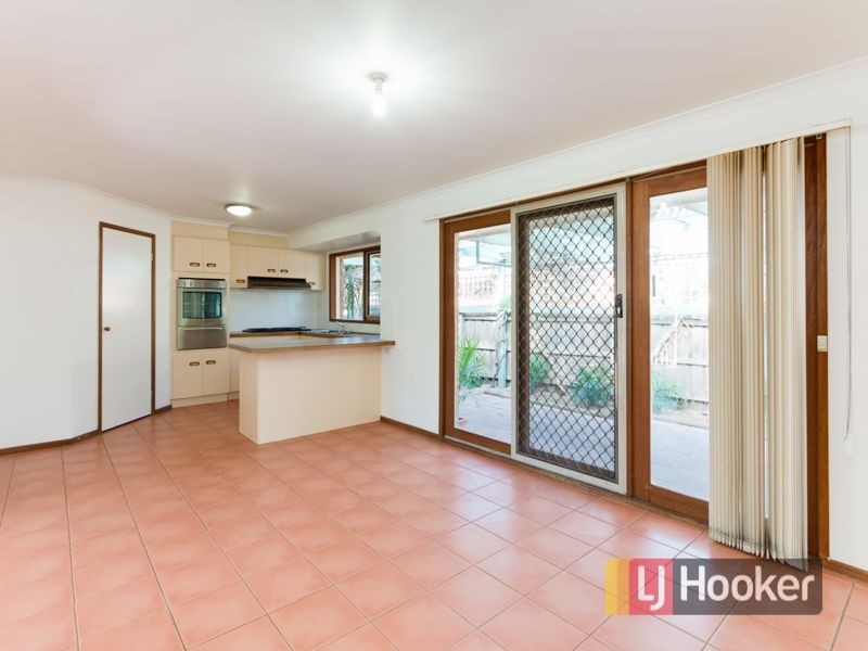 110 Courtenay Avenue, Cranbourne North VIC 3977