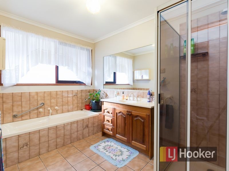 11 Curtis Court, Cranbourne VIC 3977