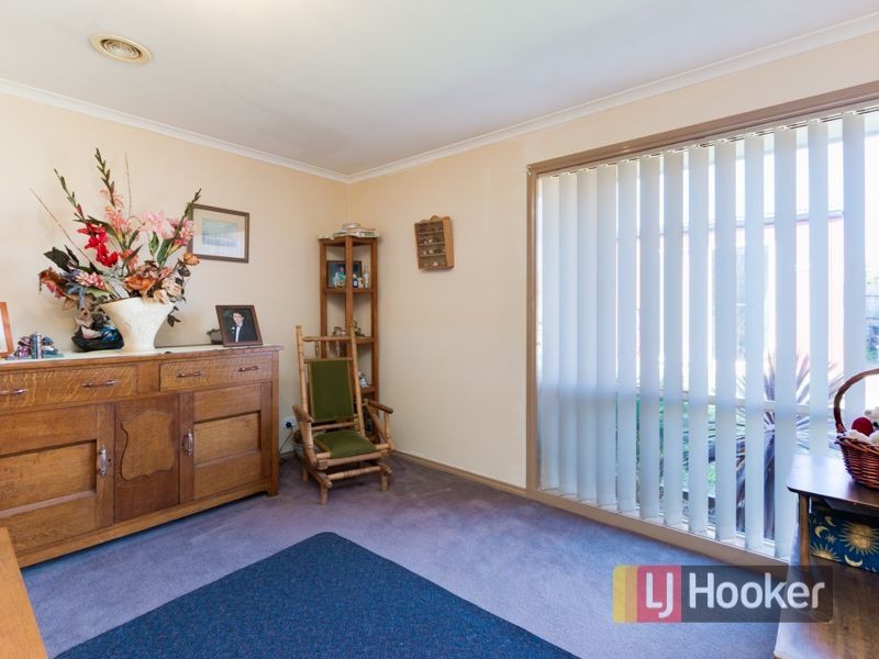 53 Josephine Avenue, Cranbourne North VIC 3977