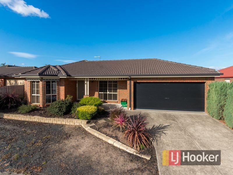 53 Josephine Avenue, Cranbourne North VIC 3977