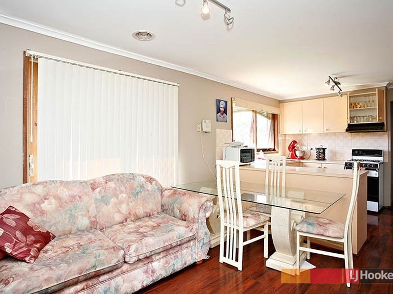 5 Ayres Close, Cranbourne VIC 3977