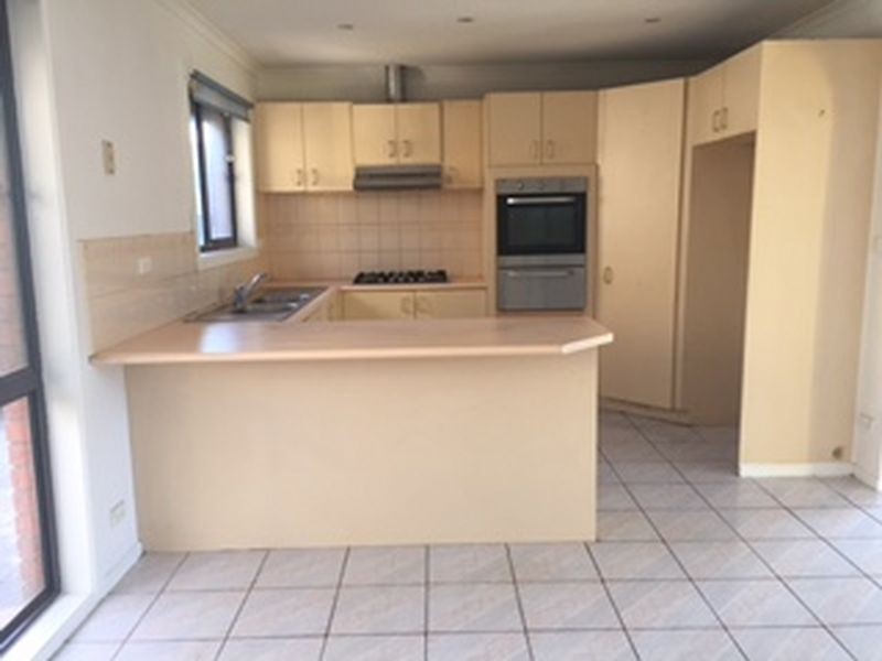 1/11 Lecky Street, Cranbourne VIC 3977