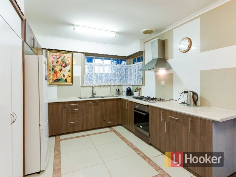38 Green Valley Crescent, Hampton Park VIC 3976