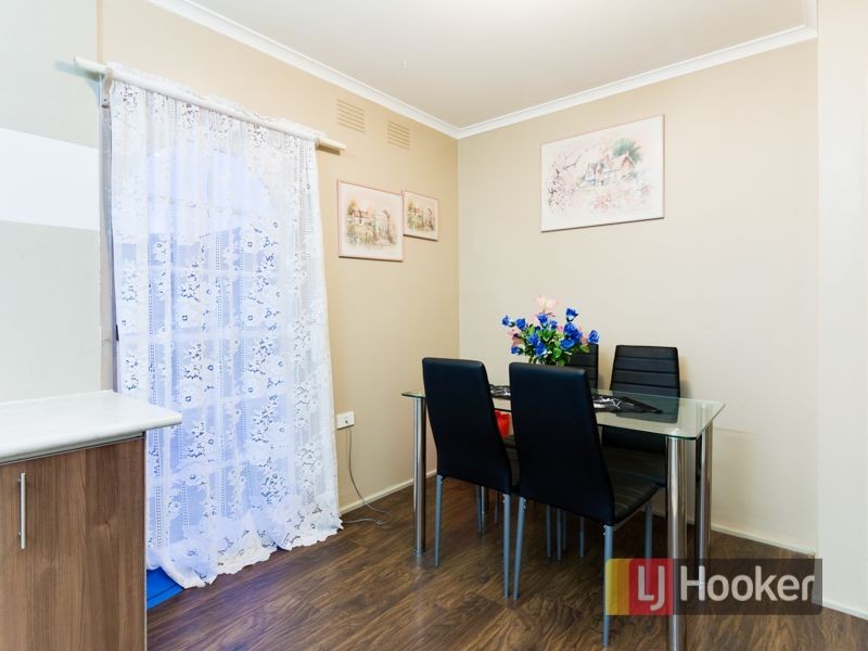 38 Green Valley Crescent, Hampton Park VIC 3976
