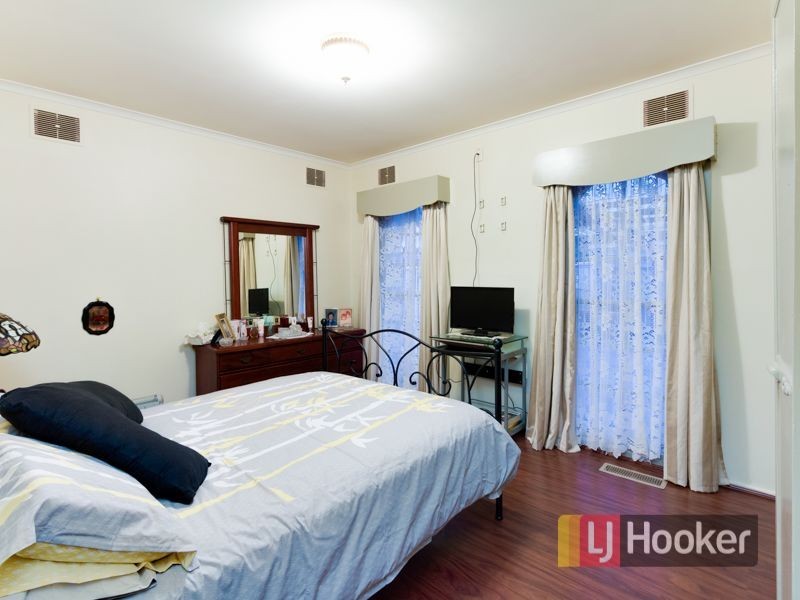 38 Green Valley Crescent, Hampton Park VIC 3976