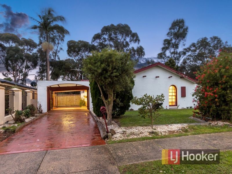 38 Green Valley Crescent, Hampton Park VIC 3976