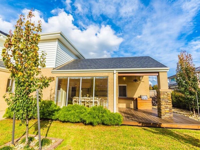 7 Red Maple Drive, Cranbourne West VIC 3977