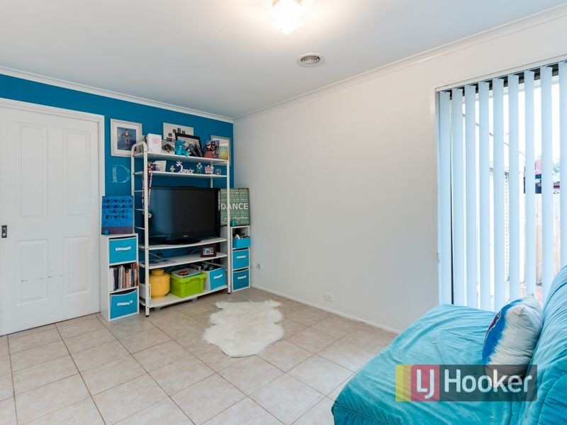 24 Evelyne Avenue, Cranbourne VIC 3977