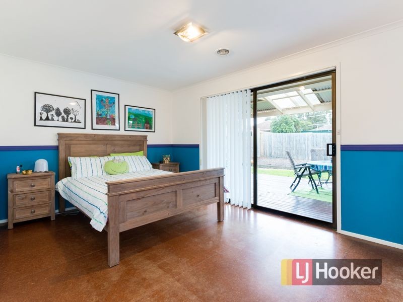 24 Evelyne Avenue, Cranbourne VIC 3977