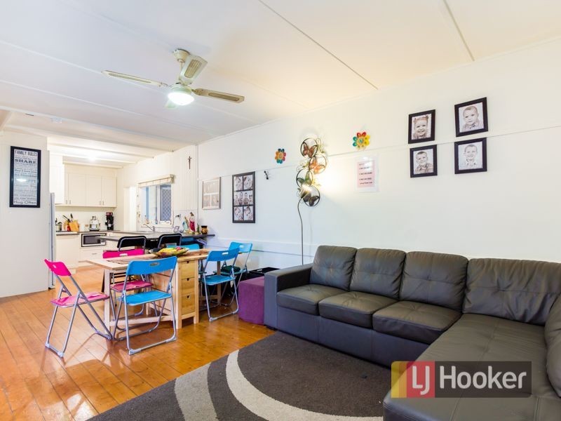 27 Ainsleigh Court, Cranbourne VIC 3977