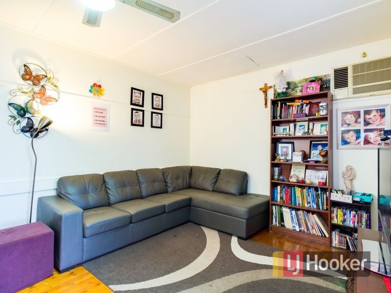 27 Ainsleigh Court, Cranbourne VIC 3977