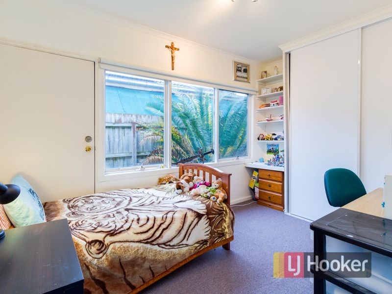 27 Ainsleigh Court, Cranbourne VIC 3977