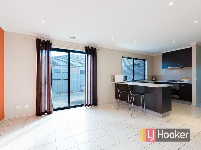 2 Saltram Court, Cranbourne East VIC 3977