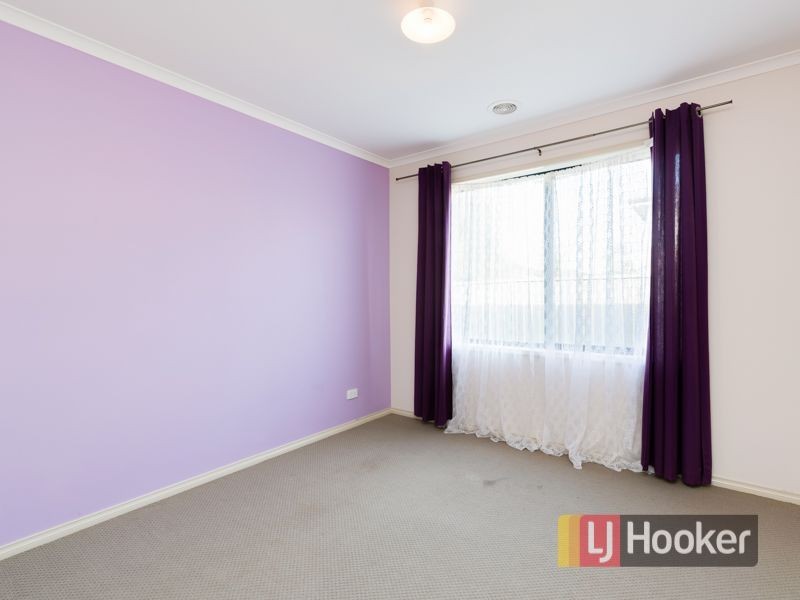 2 Saltram Court, Cranbourne East VIC 3977