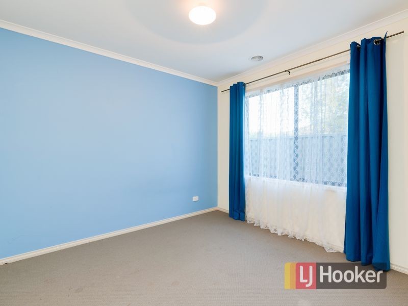 2 Saltram Court, Cranbourne East VIC 3977