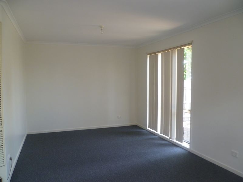 13 Milbank Place, Cranbourne VIC 3977