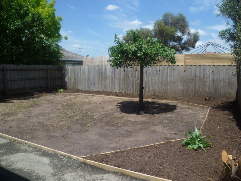 13 Milbank Place, Cranbourne VIC 3977