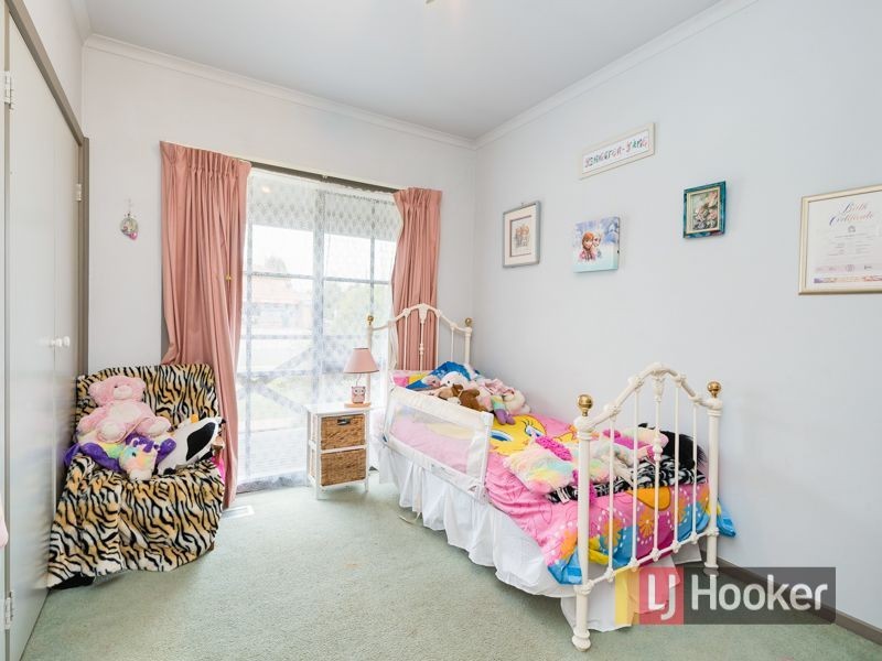 1 Lawless Drive, Cranbourne North VIC 3977